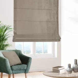 Roleta rzymska ciemnobeżowa z miękkiej tkaniny welwetowej