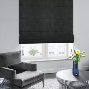 Roleta rzymska ENYA czarna z miękkiej półmatowej tkaniny welwetowej