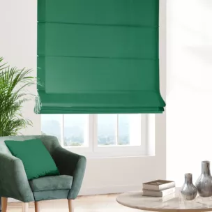 Roleta rzymska zielona z gładkiej zaciemniającej tkaniny typu dimout