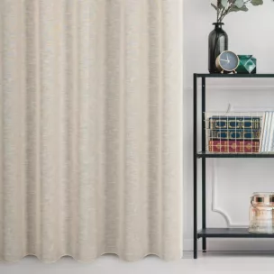 Firana szyta na flexach beżowa z matowej grubej etaminy wykończonej obciążnikiem