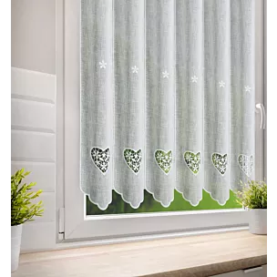 Tkanina firanowa zazdrostka z etaminy zdobiona haftowanymi ażurowymi sercami Eurofirany
