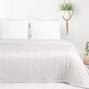 Koc flano 170x210 cm biały zdobiony wytłaczanym wzorem z efektem 3D SOFT DESIGN 91 Eurofirany