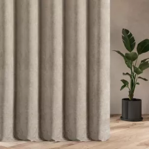 Zasłona szyta na taśmie 5 cm beżowa z tkaniny o szenilowej strukturze