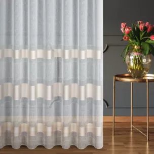 Firana szyta na taśmie 5 cm naturalno beżowa z delikatnej etaminy w pasy wykończonej obciążnikiem