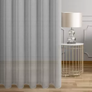 Firana szyta na przelotkach jasnoszara z drobnej siateczki, wykończona obciążnikiem