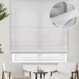 Roleta rzymska biała z cienkiej matowej etaminy, wykończona obciążnikiem