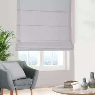 Roleta rzymska szara z gładkiej tkaniny zaciemniającej typu dimout