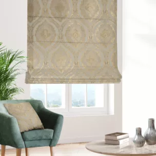 Roleta rzymska złota z szenilowej tkaniny w klasyczny wzór ornamentowy przetykany błyszczącą nicią Italissima Eva Minge