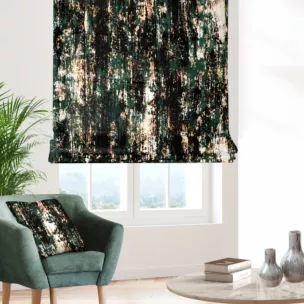 Roleta rzymska ciemnozielono czarna z tkaniny welwetowej z metalicznym nadrukiem