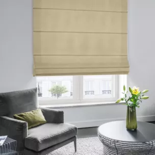 Roleta rzymska DORA - HIT beżowa z miękkiej tkaniny o welurowej strukturze