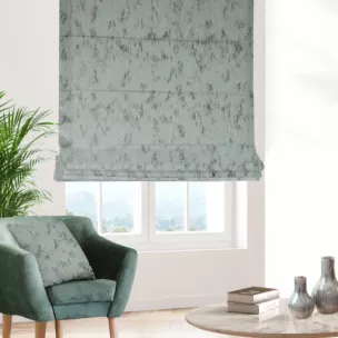 Roleta rzymska jasnomiętowo złocista z tkaniny welwetowej ze złotym marmurkowym nadrukiem