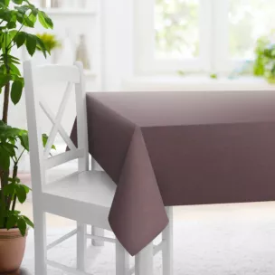 Obrus szyty ciemnofioletowy z miękkiej półmatowej tkaniny welwetowej