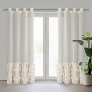 Firana beżowa z etaminy zdobiona falbanami i lśniącym pasem kryształków 140x250 cm przelotka CARLI Eurofirany