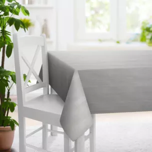 Obrus szyty srebrny z tkaniny w drobny dwukolorowy przeplatany wzór