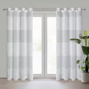 Firana biała zdobiona puszystą aplikacją 140x250 cm przelotka ESTER Eurofirany