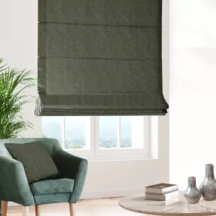 Roleta rzymska zielono kremowa z tkaniny w drobny wzór, przetykany błyszczącą nicią