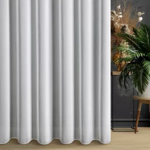 Firana szyta na taśmie 8 cm biała z delikatnej w dotyku i gęstym splocie tkaniny, wykończona obciążnikiem