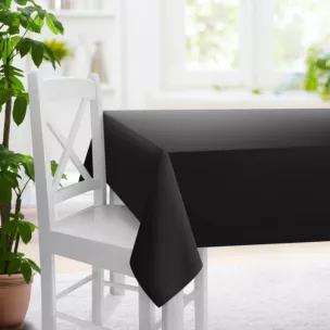 Obrus szyty czarny z miękkiej tkaniny w drobny wzór jodełkowy