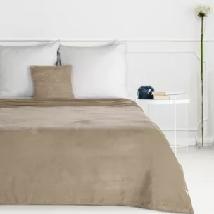 Koc 150x200 cm beżowy miękki i delikatny w dotyku jednokolorowy koc SIMPLE 1 Eurofirany