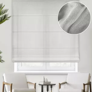 Roleta rzymska jasnoszara z drobnej siateczki, wykończona obciążnikiem