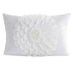 Poszewka na poduszkę 30 x 50 cm z welwetu kolor kremowy zdobiona kwiatem 3D FLORES 2 Eurofirany