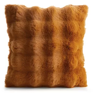 Poszewka na poduszkę 45x45 cm z futerka kolor miodowy zdobiona efektem 3D LILY Eurofirany