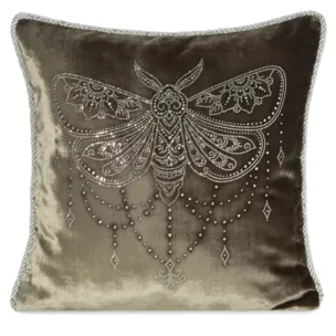 Poszewka na poduszkę 45x45 cm welwetowa zdobiona wzorem motyla z kryształków ciemnobeżowa ROYAL 8 Eurofirany