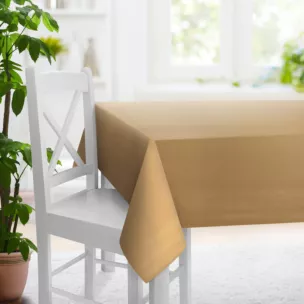 Obrus szyty ciemnobeżowy z gładkiej tkaniny z delikatnym połyskiem