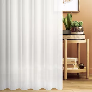 Firana szyta na taśmie 5 cm biała z matowej tkaniny o charakterystycznym jodełkowym wzorze, wykończona obciążnikiem