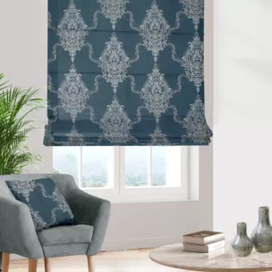 Roleta rzymska granatowo srebrna z eleganckiej tkaniny w duży ornamentowy wzór