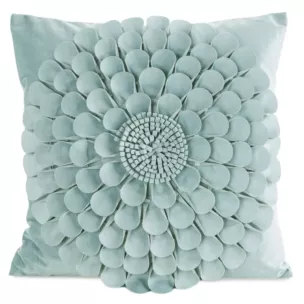 Poszewka na poduszkę 45 x 45 cm z welwetu kolor miętowy zdobiona kwiatem 3D FLORES 2 Eurofirany