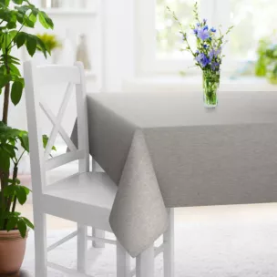 Obrus szyty srebrny z tkaniny o naturalnym splocie i efektem melanżu, z dodatkiem nici metalicznej Italissima Eva Minge