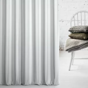 Zasłona szyta na taśmie fala naturalna z gładkiej tkaniny typu Blackout zaciemniającej 100%