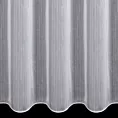 Firana szyta na tunelu jasnoszara z drobnej siatki w pionowe prążki, wykończona obciążnikiem