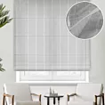 Roleta rzymska biała z matowej etaminy w pionowe pasy, wykończona obciążnikiem