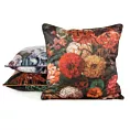 Poszewka na poduszkę 45x45 cm welwetowa z motywem malarskich kwiatów i estetyczną lamówką ciemnopomarańczowa, ciemnozielona VELEVT 110 Eurofirany