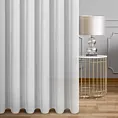 Firana szyta na flexach biała z miękkiej w dotyku tkanina w delikatne pionowe prążki, wykończona obciążnikiem