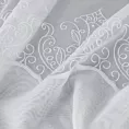 Firana szyta na taśmie 8 cm biała z woalu ozdobionego podwinięciem z ażurowym haftem