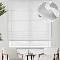 Roleta rzymska biała z delikatnej, półprzeźroczystej tkaniny z efektem deszczyku, wykończona obciążnikiem
