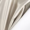 Poszewka szyta kremowa z tkaniny o satynowym połysku zaciemniającej w 100%