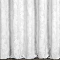 Zasłona szyta na flexach biało srebrna z gładkiej tkaniny przeplatanej błyszczącą lureksową nicią o wzorze w kwiaty