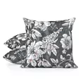 Poszewka szyta MISHA stalowo biała z miękkiej tkaniny typu blackout drukowanej w nowoczesny kwiatowy wzór
