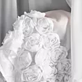 Zazdrostka z szyfonu biała zdobiona pasem aplikacji 3D róż 90x150 cm taśma ROSES Eva Minge Eurofirany