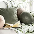 Poduszka dekoracyjna w formie kuli średnica 24 cm welwetowa oliwkowa GAJA Eurofirany