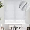 Roleta rzymska biała z lekkiej i delikatnej matowej kreszowanej krepy, wykończona obciążnikiem