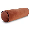 Poduszka dekoracyjna wałek 15 x 45 cm welwetowy ceglasty zdobiony kontrastującą lamówką GAJA Eurofirany