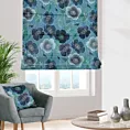 Roleta rzymska turkusowo granatowa z miękkiej tkaniny typu blackout drukowanej w kwiatowy wzór
