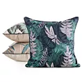 Poszewka na poduszkę 45x45 cm z tkaniny wodoodpornej na taras oraz balkon zdobiona motywem botanicznym granatowo, turkusowa GARDEN Eurofirany
