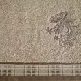 Ręcznik kąpielowy świąteczny 70x140 cm bawełniany kolor jasnobeżowy z żakardową bordiurą i haftowanymi śnieżynkami 480 g/m2 HOLLY Eurofirany