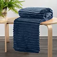 Koc flano 150x200 cm granatowy zdobiony wytłaczanym wzorem z efektem 3D SOFT DESIGN 91 Eurofirany